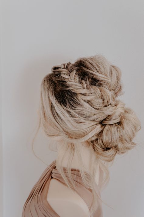 Boho Wedding Updos For Long Hair, Wedding Hair Extensions Updo, Country Bridal Hairstyles, Boho Western Wedding Hairstyles, Boho Glam Wedding Hair, Wedding Hairstyles Boho Updo, Bridal Hair Boho Updo, Wedding Hairstyles Western, Wedding Hair Country