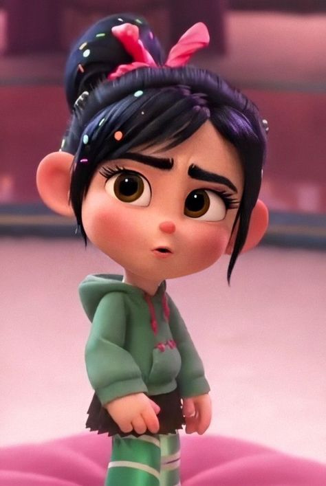 LOOK AT THIS LITTLE CUTIE! I swear shes the most perfect little girl ive ever seen. Ugh 🥰😍 Characters Expressions, Vanellope Y Ralph, Characters Disney, Cute Disney Characters, Disney Cuties, Vanellope Von Schweetz, Disney Characters Wallpaper, Wallpaper Iphone Disney Princess, Kawaii Disney