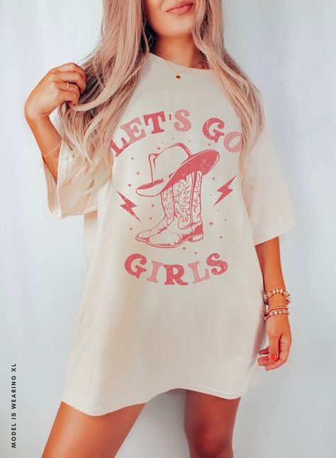 Let's Go Girls Tee Comfort Colors® Shania Tour Disco - Etsy Canada Nashville Bachelorette Party Outfit, Nashville Girls Trip, Western Bride, T Shirt Press, Nashville Bachelorette Party, Disco Cowgirl, Nashville Style, Nashville Bachelorette, Bachelorette Party Outfit