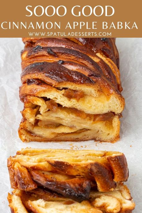 Super delicious Apple cinnamon babka Cinnamon Babka Recipe, Apple Babka, Brioche Recipes, Cinnamon Babka, Babka Bread, Cinnamon Filling, Babka Recipe, Apple Filling, Cinnamon Apple