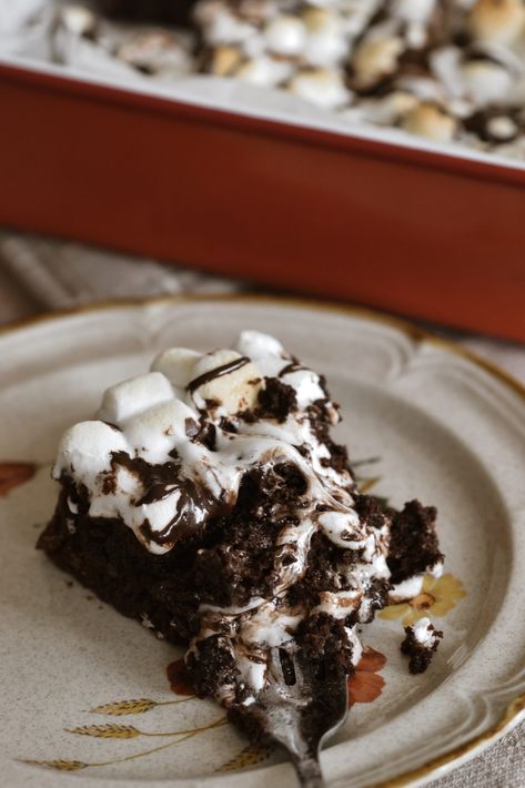 Hot Mess Brownies, Hot Chocolate Brownies Recipe, Chocolate Brownie Recipes, Hot Chocolate Brownies, Ooey Gooey, Milk Chocolate Chips, Brownie Bar, Hot Mess, Unsweetened Cocoa