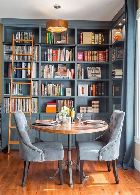 Colorful home library in shades of blue and gray Home Library Design Ideas, Interior Boho, Interior Design Per La Casa, Library Room, Home Library Design, Design Library, Home Libraries, Library Design, Dining Nook