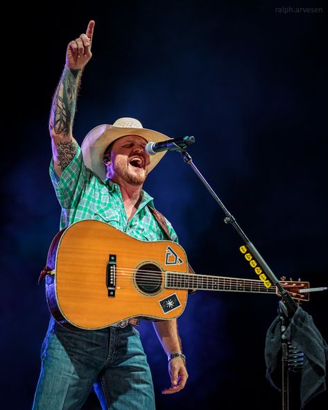 Cody Johnson Concert Outfit, Cody Johnson Concert, Concert Outfit Plus Size, Western Aesthetic Wallpaper, Cody Johnson, Outfit Curvy, Best Country Singers, Cowboy Aesthetic, Outfit Plus Size