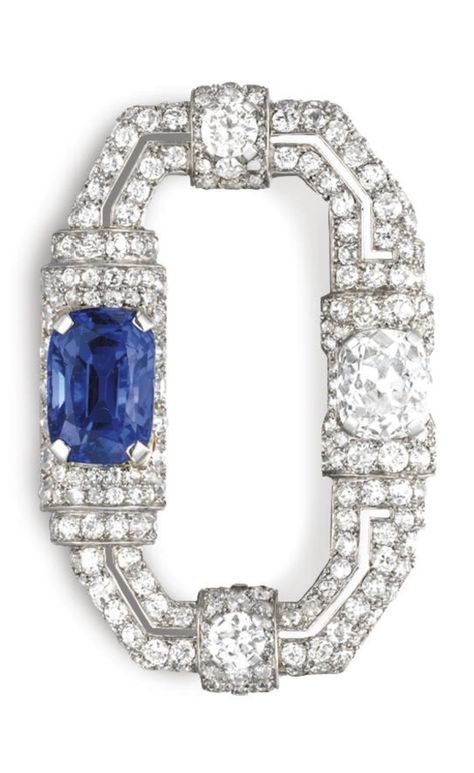 Cartier Art Deco, Art Deco Diamond Brooch, Sapphire Brooch, Bijoux Art Deco, Cartier Panthere, Platinum Earrings, Cartier Jewelry, Diamond Brooch, Pretty Jewelry