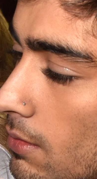 Guys With Nose Piercings, Zayn Pics, Mustache And Goatee, Zany Malik, Zayn Malik Style, Nose Piercing Stud, Zayn Malik Pics, Face Piercings, Nose Stud