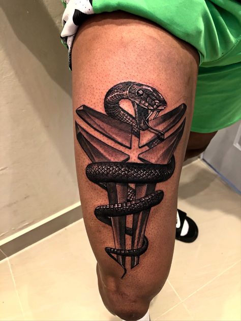 Mamba Mentality Tattoo, Mentality Tattoo, Tattoo Para, Jordan Tattoo, Basketball Tattoos, Barber Tattoo, Mamba Mentality, Crown Tattoo Design, Cross Tattoo For Men