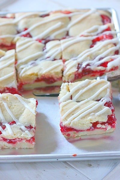 Cherry Pie Filling Recipes Easy, Cherry Pie Bars Recipe, Cherry Pie Filling Recipes, Cherry Recipes Dessert, Cherry Pie Bars, Cherry Bars, Cherry Pie Recipe, Pie Bar Recipes, Canning Cherry Pie Filling