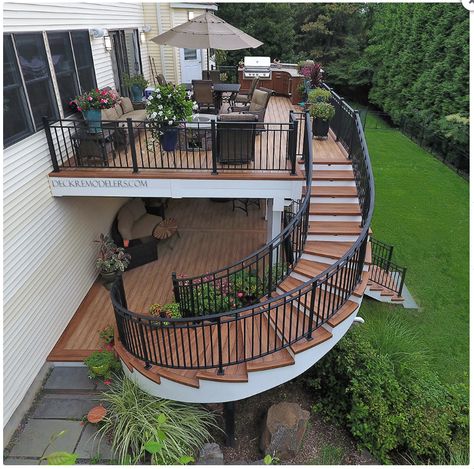 سلالم حلزونية, Curved Deck, Deck And Patio, Pvc Decking, Patio Deck Designs, Composite Deck, Deck Designs Backyard, Trex Deck, Decks Backyard