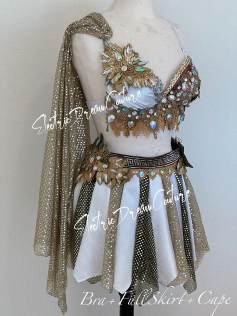 Greek Goddess Outfit, Goddess Outfit, Edc Outfits, Belly Dance Outfit, Costume Noir, Outfit Matching, Outfit Halloween, Rave Bra, Special Clothes