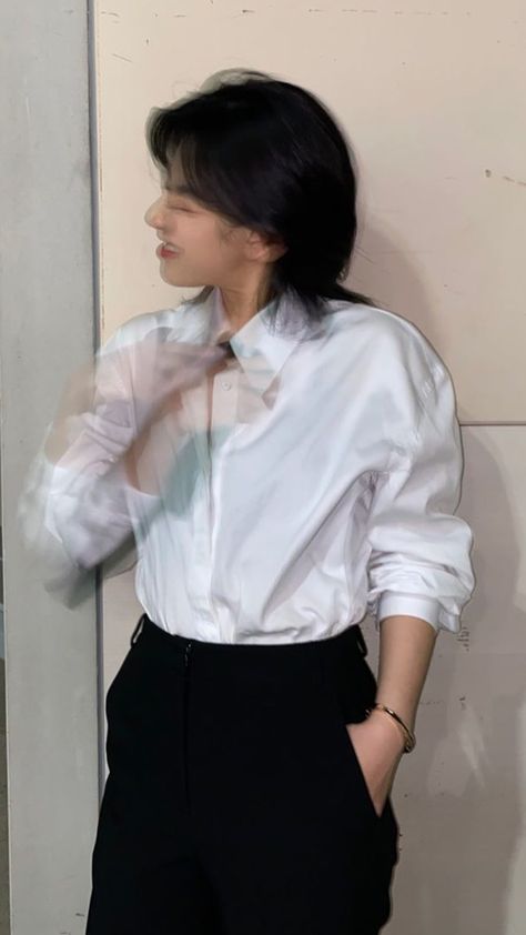 Masculine Girls, Masculine Girl, Lee Jooyoung, Masc Girl, Lee Joo Young, Masc Women, Campus Outfit, Woman In Suit, Asian Short Hair