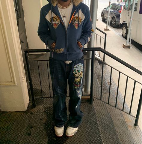 Ed Hardy Aesthetic, Baggy Clothes Outfit Men, Ed Hardy Outfit, Baggy Clothes Outfit, Y2k Inspired Outfit, Ed Hardy Jeans, 2000s Clothing, Jeans Outfit Men, Nyc Outfits