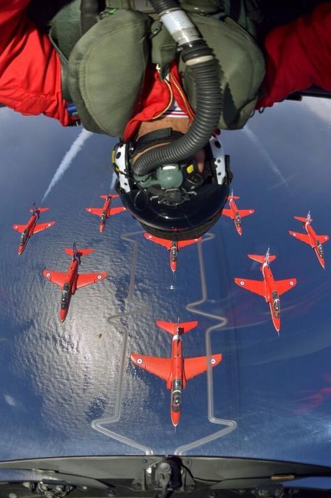 The best selfie ever? The Red Arrows are simply the best! Photo Avion, Raf Red Arrows, Red Arrows, Military Jets, Harbin, Red Arrow, Jet Plane, Fighter Pilot, Skydiving