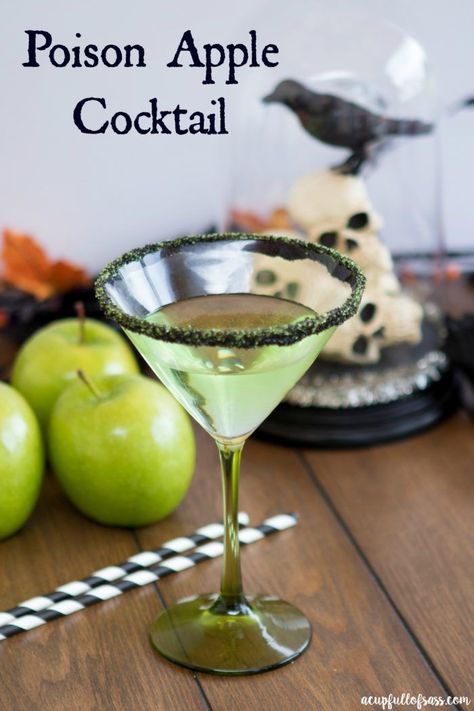 Poison Apple Cocktail Halloween Drink Halloween Cocktails Recipes, Cocktail Recipes For A Crowd, Apple Cocktail, Apple Martini, Thanksgiving Drinks, Vodka Cocktails Recipes, Cocktails Recipes, Gel Candles, Poison Apple