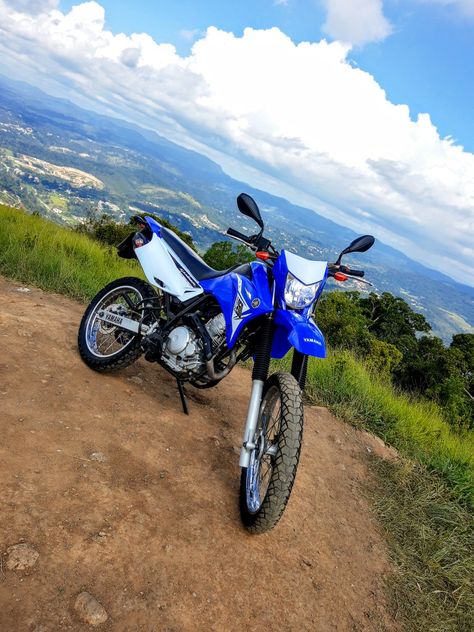 Yamaha 125, Yamaha 250, Motos Yamaha, Moto Yamaha, Motorcycle Dirt Bike, Moto Cross, Yamaha R1, Motorcycle Style, Dynamic Duo