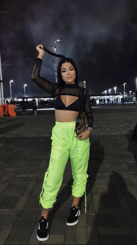 Festival Outfits Edm, Rap Festival Outfit, Edm Outfits Rave, Ropa Color Neon, Neon Festival Outfit, Electro Festival Outfit, Casual Festival Outfit, Rap Concert Outfit, Edm Concert Outfit