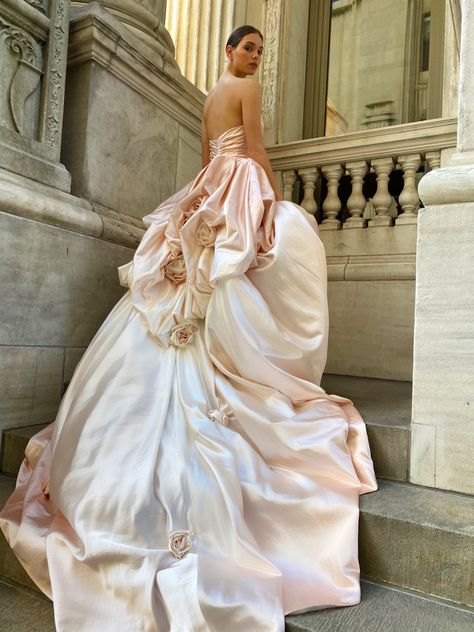 Our Favorite Wedding Dresses from Spring 2022 Bridal Fashion Week Fluffy Ball Gown Wedding Dress, Wealthy Husband, Monique Lhuillier Bridal, Dream Wedding Ideas Dresses, A Wedding Dress, Wedding Dress Couture, Bridal Fashion Week, Couture Wedding, Wedding Dress Trends