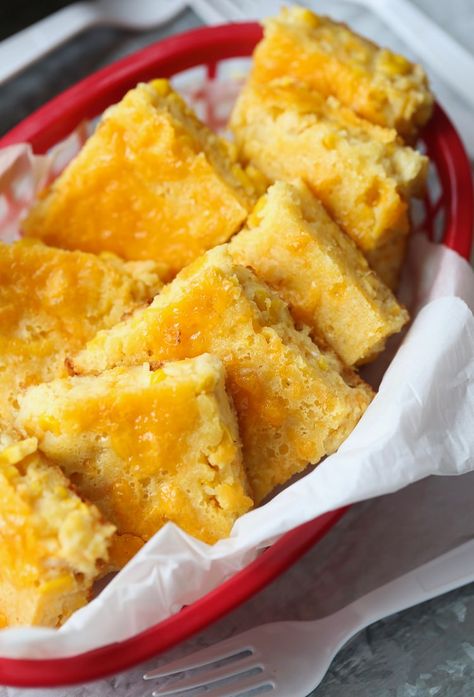 Dinner Ideas With Cornbread, Dinner Ideas Soul Food, Sunday Dinner Ideas Soul Food, Cheesy Cornbread, Easy Summer Side Dishes, Cornbread Easy, Baked Carrots, Summer Side Dish, Baked Asparagus