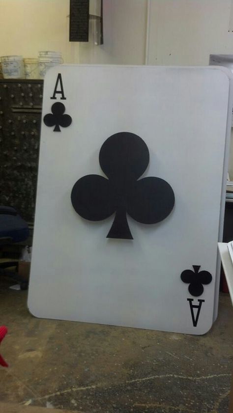 Giant playing cards i made these out of cardboard and painted the cormers Diy Giant Playing Cards, Giant Playing Cards Decoration, Casino Gala, Casino Holiday Party, Giant Birthday Card, Giant Playing Cards, Harlem Nights Theme Party, Large Playing Cards, Harlem Nights Theme