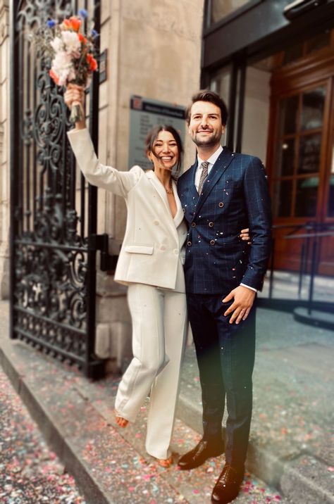 Civil Wedding Casual Outfit, Non Traditional Elopement Outfit, White Suit Bride Wedding, Civil Wedding Bride Outfit, Elopement Suit Women, Wedding Female Suits, Bridesmaids In Suits, Civil Wedding Suit Brides, Pre Wedding Suit