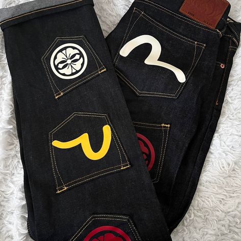 -Never Worn (Got The Wrong Size) -Size 31x34 -Multi Pocket Design -Straight Fit Jeans Evisu Jeans, Thrift Wishlist, Mens Designer Jeans, Jeans Outfit Men, Clothes Wishlist, Street Fashion Men Streetwear, Men Streetwear, Mens Straight Jeans, Streetwear Fashion Women