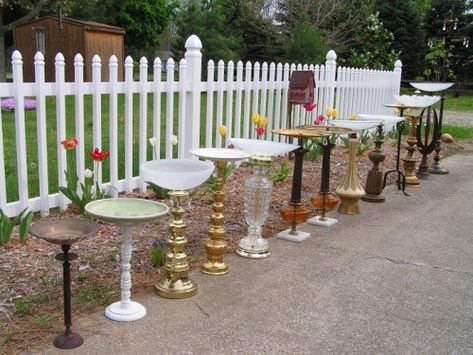 12 Fun and Easy DIY Birdbath Ideas Diy Bird Bath, Bath Collection, Bird Baths, Outdoor Crafts, Old Lamps, Diy Birds, Outdoor Diy Projects, Have Inspiration, Glass Garden