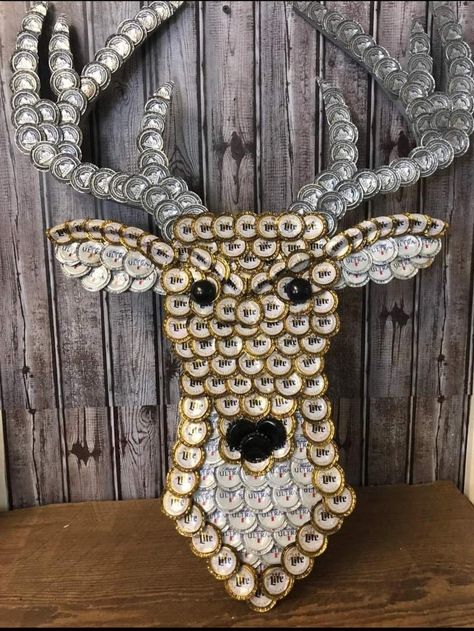 Mermaid Bottle Cap, Bottle Cap Deer Head, Deer Bottle Cap Art, Beer Bottle Crafts Decoration, Recycled Materials Art Projects, Diy Beer Bottle Cap Crafts, Bottle Caps Ideas, Beer Bottle Top Crafts, Beer Cap Crafts Diy