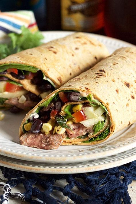 Steak Wraps Recipes, Harvest Meals, Steak Wraps, Wraps Recipes, What Is Healthy Food, Dinner Favorites, Healthy Food Habits, Sandwich Ideas, Wrap Recipe