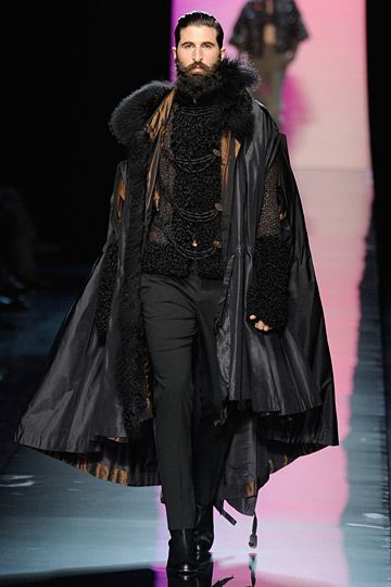 It's like a contemporary outfit for Vlad Dracul.  John Paul Gaultier Couture, Fall 2011. Mode Steampunk, Contemporary Outfits, Mens Winter Fashion, Fantasy Clothing, Paul Gaultier, Fantasy Fashion, Inspiration Mode, Character Outfits, Mode Inspiration