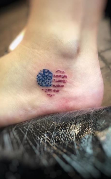 115 Patriotic American Flag Tattoos You Must See - Tattoo Me Now American Flag Tattoos, Tattoo Leggings, Flag Tattoos, Cowgirl Tattoos, See Tattoo, Patriotic Tattoos, Tattoo Tiny, Army Tattoos, American Flag Tattoo