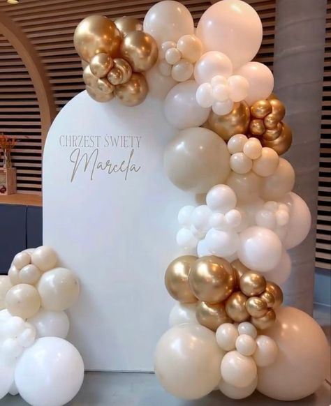 Balloon And Arch Backdrop, Arch Stand With Balloons, Balloon Arch Ideas Entrance, Balloon Arch Simple, Balloon Decorations Table, Aqiqah Decoration, Birthday Party Paper Decorations, Simple Backdrop, Party Balloons Diy