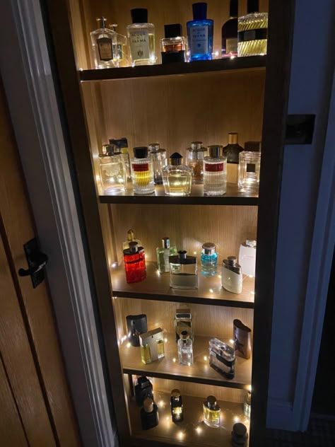 Fragrance display Aftershave Storage Ideas, Cologne Shelf For Men, Fragrance Display Home, Mens Cologne Display, Cologne Display Ideas, Perfume Shelf Ideas Bedroom, Fragrance Display Ideas, Cologne Storage Ideas, Cologne Organization