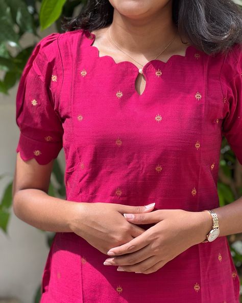 Different Kurti Styles, Sleeves For Dresses Ideas, Kurti Neck Models, Dress Tops Designs, Sleeves Design For Kurta, Straight Cut Dress Designs, Kurti Sleeves Designs Latest Fashion, Necks For Kurtis, Salwar Sleeve Designs