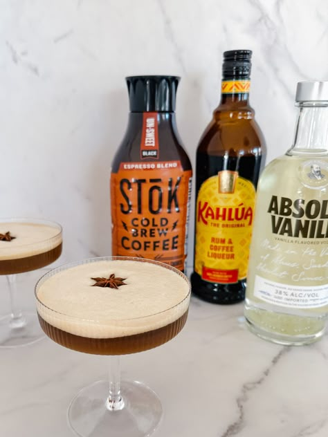 Cold Brew Espresso Martini (No Espresso Machine Needed) Starbucks Espresso Martini, Toasted Marshmallow Espresso Martini, Espresso Martini Cold Brew, Espresso Martini Recipe With Cold Brew, Espresso Martini For A Crowd, Eapreaao Martini, Simple Espresso Martini, Espresso Martini Pitcher, Espresso Martini Recipe Easy