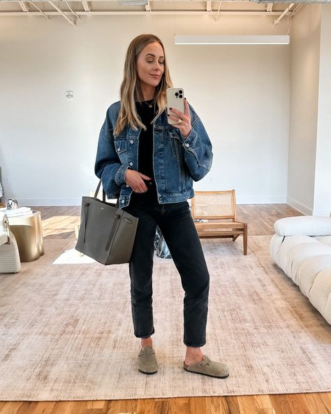 Boston Clogs Outfit, Birkenstock Clogs Outfit, Birks Outfit, Birkenstock Boston Outfit, Clog Outfit, Boston Outfits, Birkenstock Outfit, Clogs Outfit, Denim Jacket Outfit