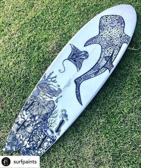 Surfboard Design Aesthetic, Ocean Skateboard Design, Beach Skateboard Design, Paintings On Surfboards, Long Board Designs Paint, Surfboard Art Drawing, Painting On Surfboard, Surfboard Painting Board Art, Painted Skateboard Wall Art