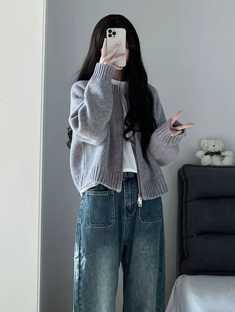 The fabric is not what I expected but I loved it very beautiful Outfit Korean Style, Korean Fashion Outfits, Cardigan Casual, Korean Casual Outfits, Casual Day Outfits, Korean Fashion Dress, Korean Casual, Stil Inspiration, Simple Trendy Outfits