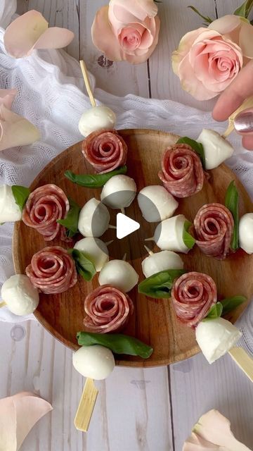 🌹Make these salami rose & mozzarella skewers for the easiest, cutest Valentine’s day appetizer. Perfect to add to a cheese plate or ... | Instagram Mozzarella Skewers, Salami Rose, Sliced Salami, Caprese Skewers, Charcuterie Inspiration, Charcuterie Cheese, Charcuterie And Cheese Board, Charcuterie Recipes, Bamboo Skewers