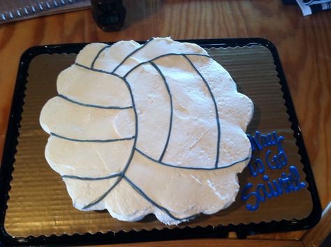 Volleyball cupcake cake from Kroger Volleyball Cupcakes, Pull Apart Cupcake, Volleyball Party, School Cupcakes, Pull Apart Cupcake Cake, Shaped Cakes, Cake Pulls, Cauliflower Mac And Cheese, Pull Apart Cupcakes