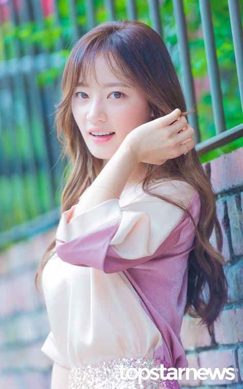 Yoon Photoshoot, Song Ha Yoon, Asian Hair, Ulzzang Fashion, Korean Celebrities, Korean Actress, Korean Hairstyle, Korean Makeup, Beautiful Photography