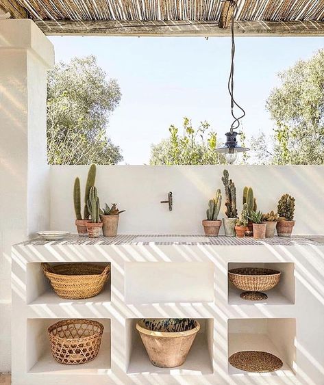 The Style Files on Instagram: “Loving this beautiful outdoor kitchen in Puglia, Italy. Villa from @moroseta_villas, image by @renee_kemps #puglia #italy #outdoorkitchen…” Paper Architecture, Living Photo, Shabby Chic Bedroom, Small Balcony Ideas, Chic Bedroom, Outdoor Kitchen Design, Small Balcony, Shabby Chic Decor, Puglia