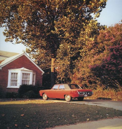 William Eggleston Bitter, Colour Photography, Eggleston Photography, William Eggleston, Car Aesthetic, Vintage Americana, Pics Art, Art Galleries, Vintage Photography