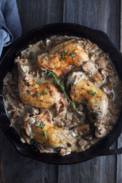 Making Mushrooms, Chanterelle Mushroom Recipes, Chanterelle Recipes, Mushrooms Sauce, Wild Mushroom Recipes, Bolo Chiffon, Cream Sauce For Chicken, Chanterelle Mushrooms, Mushroom Cream Sauces