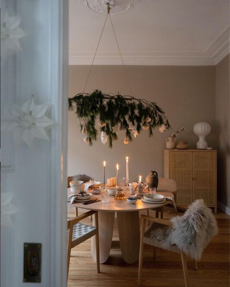 Deco Table Noel, Christmas Interiors, Christmas Mood, Scandinavian Interior, Scandinavian Home, Deco Table, Scandinavian Christmas, Christmas Deco, Christmas Inspiration