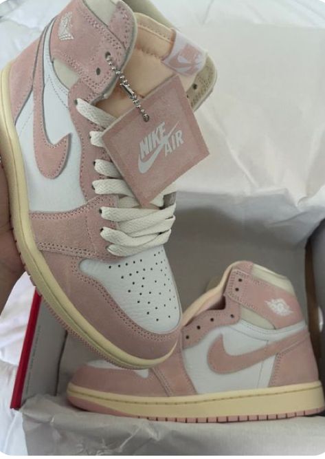 Pastel Pink Jordans, Dusty Pink Jordans, Nike Jordan 1 Pink, Washed Pink 1s, Washed Pink 1s Outfit, Washed Pink Jordans, Jordan 1 Washed Pink Outfit, Washed Pink Jordans Outfit, Jordans 1 Pink