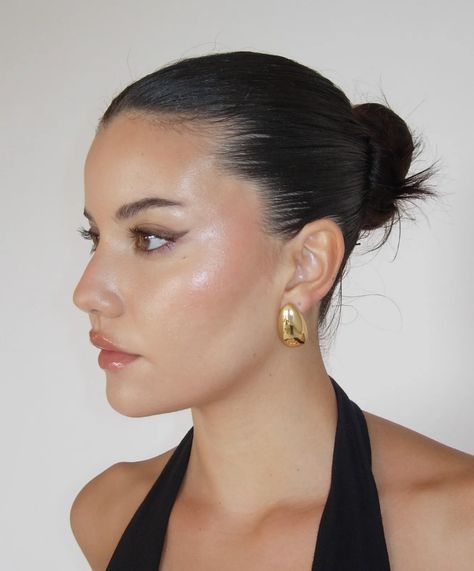 Bean Earrings in Gold – Heaven Mayhem Bean Earrings, Jewelry Stack, Prime Skin, Vintage Inspired Earrings, Perfect Beauty, Beauty Guide, Clean Makeup, Kiss Makeup, Maquillaje Natural