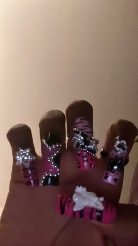 Ongles Goth, Ongles Bling Bling, Square Nail, Punk Nails, Duck Nails, Square Nail Designs, Goth Nails, Hello Kitty Nails, Y2k Nails