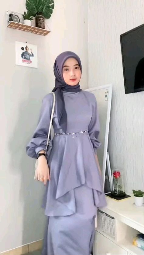 Baju Bridesmaid Modern Hijab, Model Baju Bridesmaid Hijab, Baju Pengapit, Dress Muslim Modern, Kondangan Outfit, Braidsmaid Dresses, Kebaya Modern Dress, Fesyen Islam, Outfit Kondangan