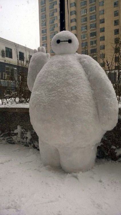 Snow Sculptures, Funny Disney Memes, Snow Art, Snow Fun, Keramik Design, Big Hero 6, Big Hero, Winter Aesthetic, Snow Man