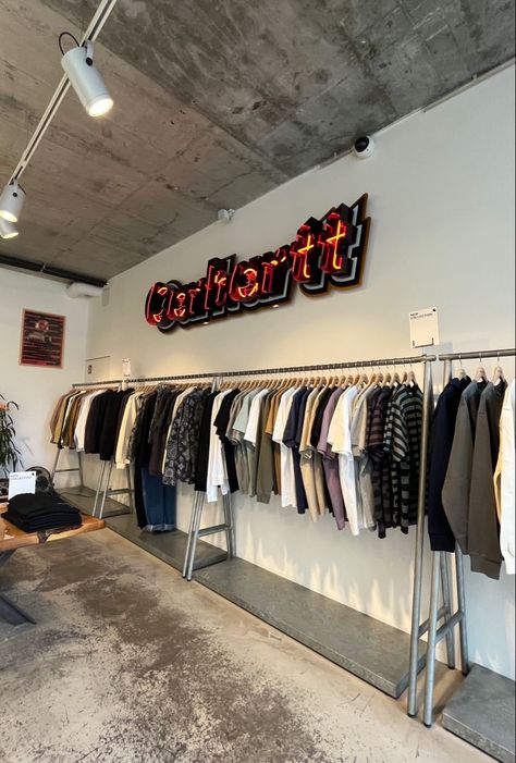 carhartt store berlin howtobrandyourselfdesign #logodesign Streetwear Store Interior, Retail Worker Aesthetic, Ideas For Boutique, Streetwear Boutique, Carhartt Store, Vintage Store Ideas, Logo Design Unique, Street Style Store, Store Shelves Design