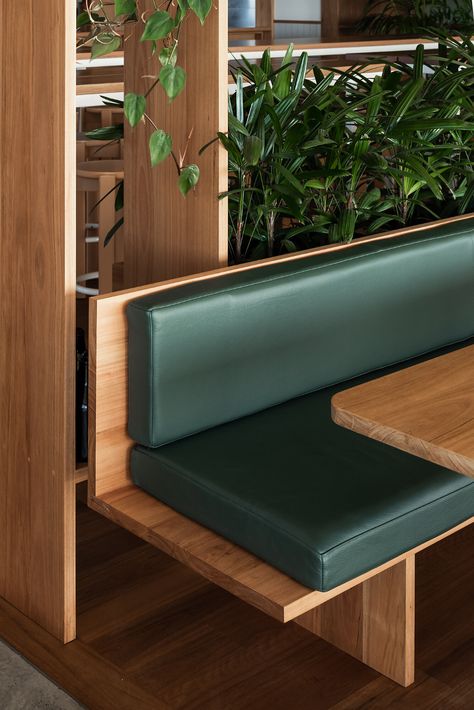 Banquette Restaurant, Cafe Bench, Booth Seat, Almirah Designs, Architecture Restaurant, Banquet Seating, Dining Banquette, Drink Design, Decoration Restaurant